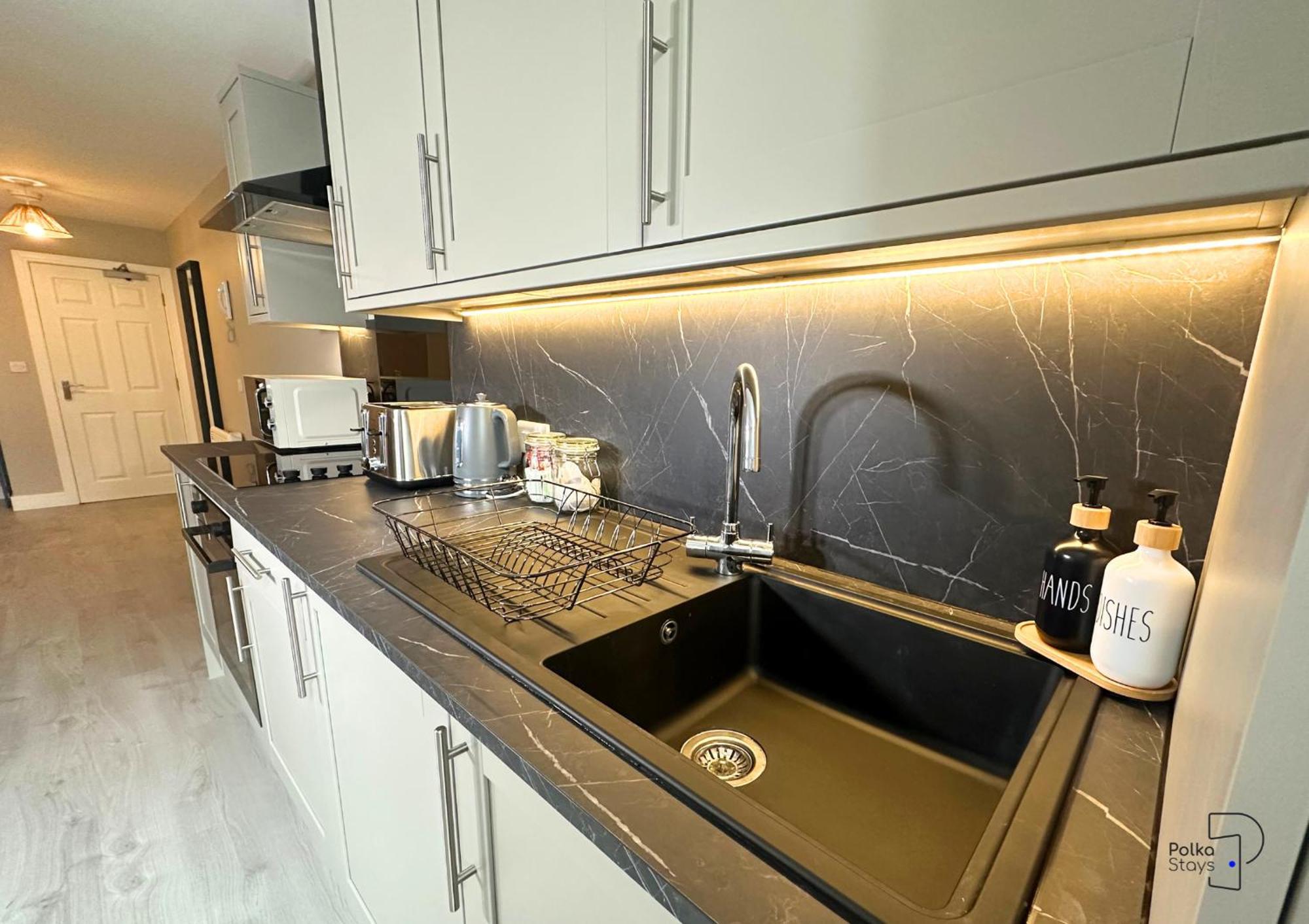 Hanley, Stoke - Modern Spacious Apartments By Polkastays Ngoại thất bức ảnh